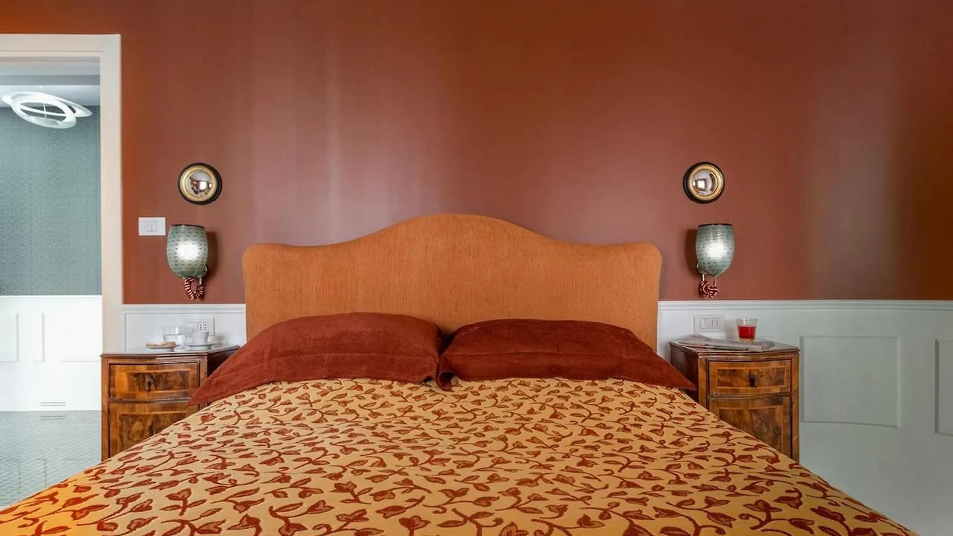 4Br Large Apartment With A View - What'App - 0039-3512-039-610 - For Reservations! Venice