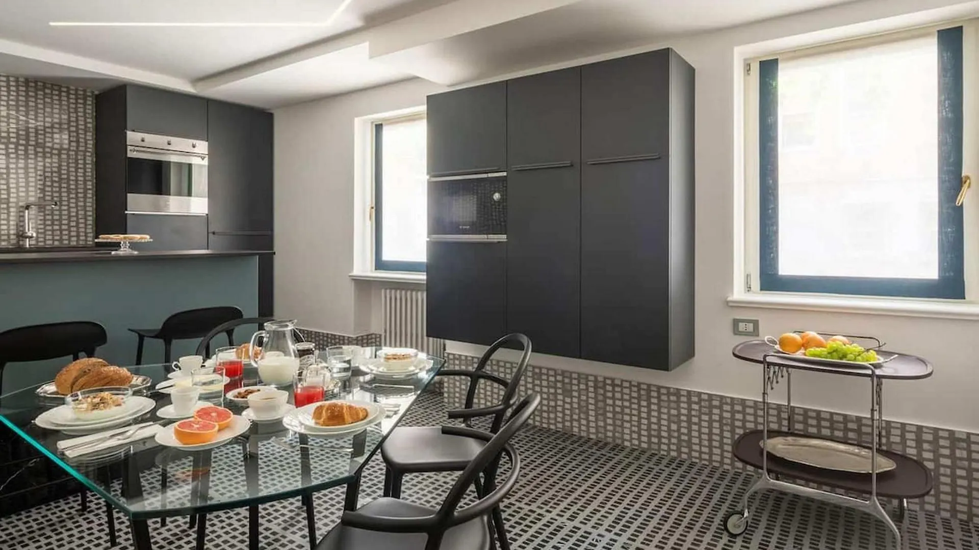 4Br Large Apartment With A View - What'App - 0039-3512-039-610 - For Reservations! Venice 0*,