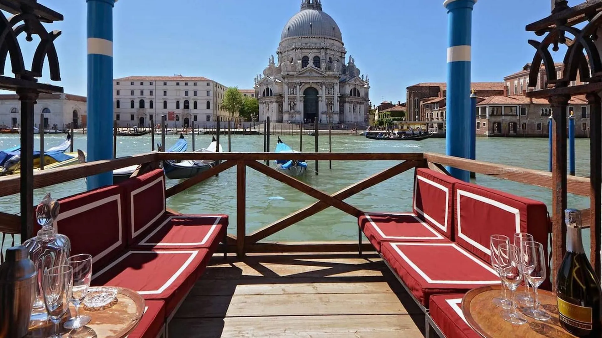 4Br Large Apartment With A View - What\'App - 0039-3512-039-610 - For Reservations! contacts